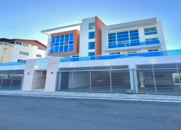 ESPACIOSO APARTAMENTO EN LOS CORALES DEL SUR