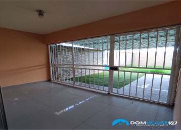 Apartamento con amplio patio