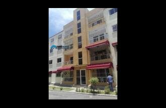 Apartamento En El Residencial California En El Amalia