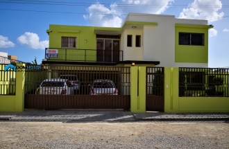 Imponente Casa En La Autopista De San Isidro